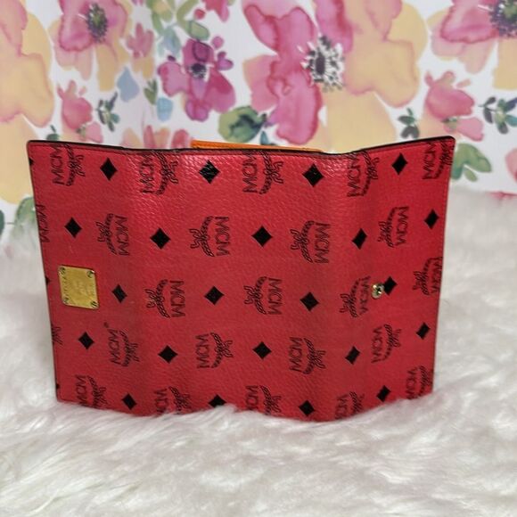 💯Authentic MCM Visetos Trifold Long Wallet🍀 - Picture 5 of 17